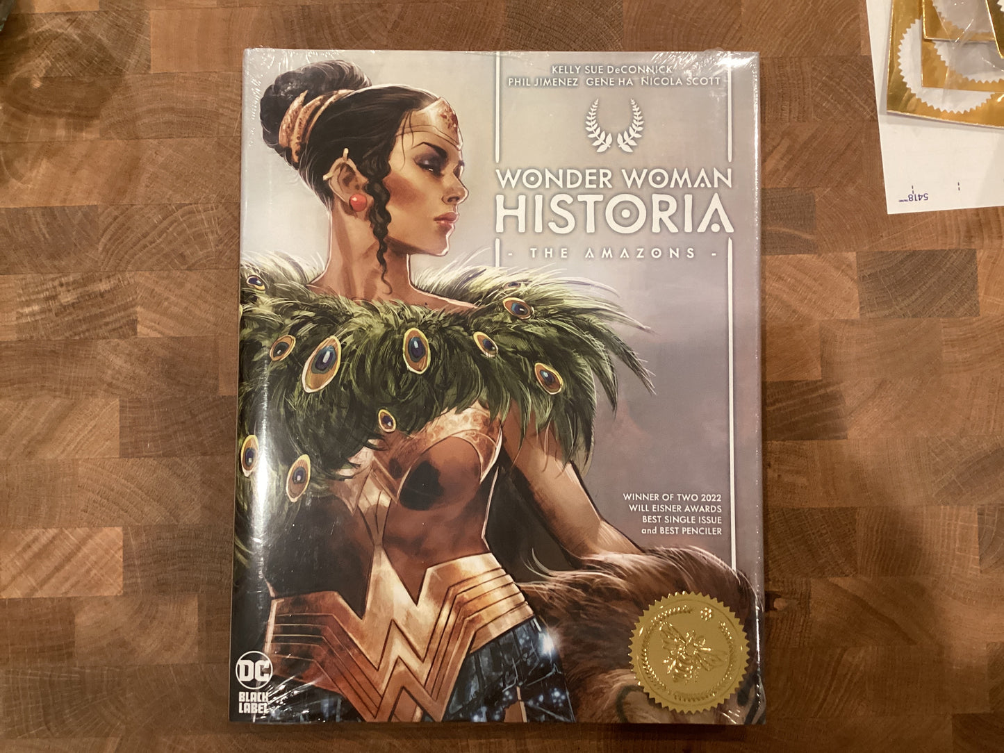 Wonder Woman Historia: The Amazons
