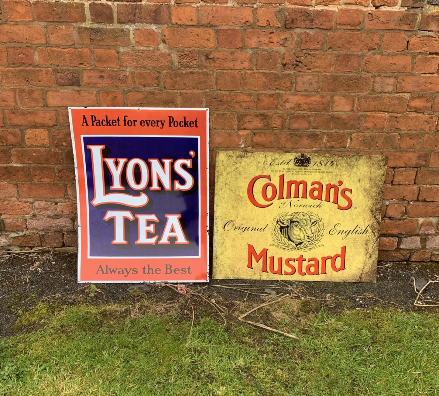 The British Metal Signs Company - Lyons Tea A Packet For Every Pocket Metal Sign