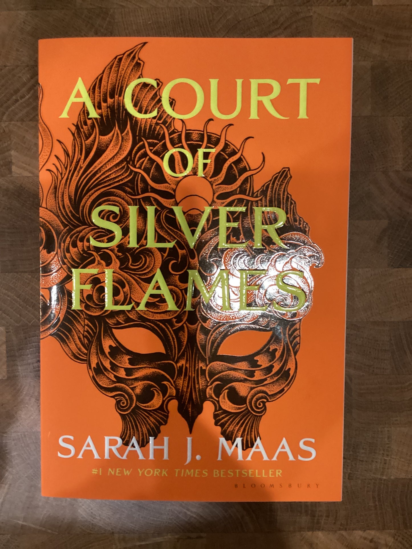 A Court of Silver Flames (A Court of Thorns and Roses, Book 5)
